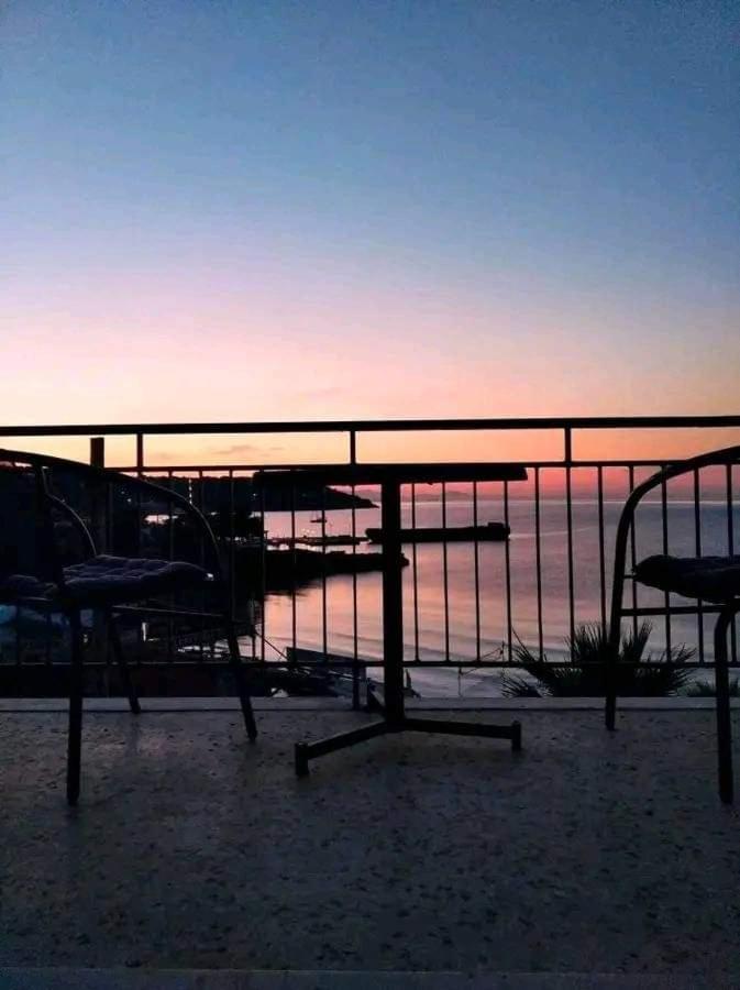 Ammoudia Rooms Agia Marina  Bagian luar foto