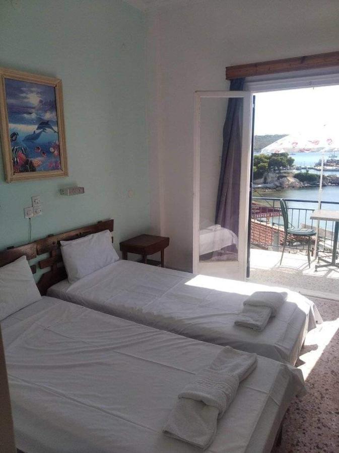 Ammoudia Rooms Agia Marina  Bagian luar foto