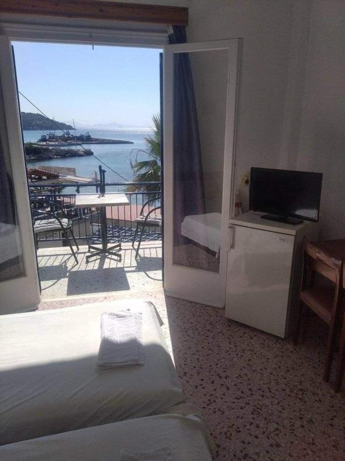 Ammoudia Rooms Agia Marina  Bagian luar foto