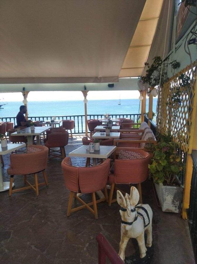 Ammoudia Rooms Agia Marina  Bagian luar foto